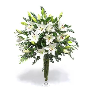 Букет из белых лилий